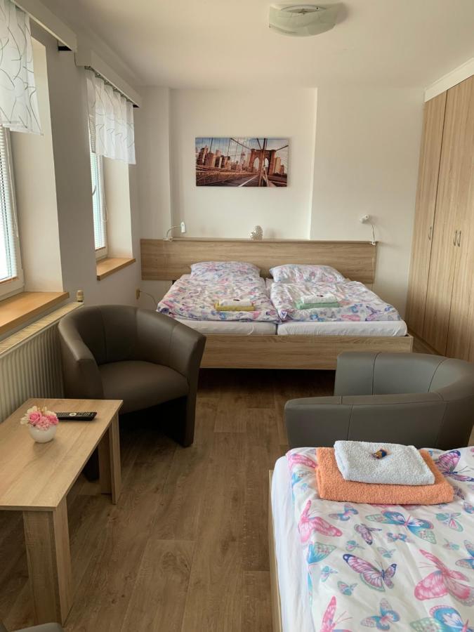 Penzion Mar Hradec Králové 外观 照片