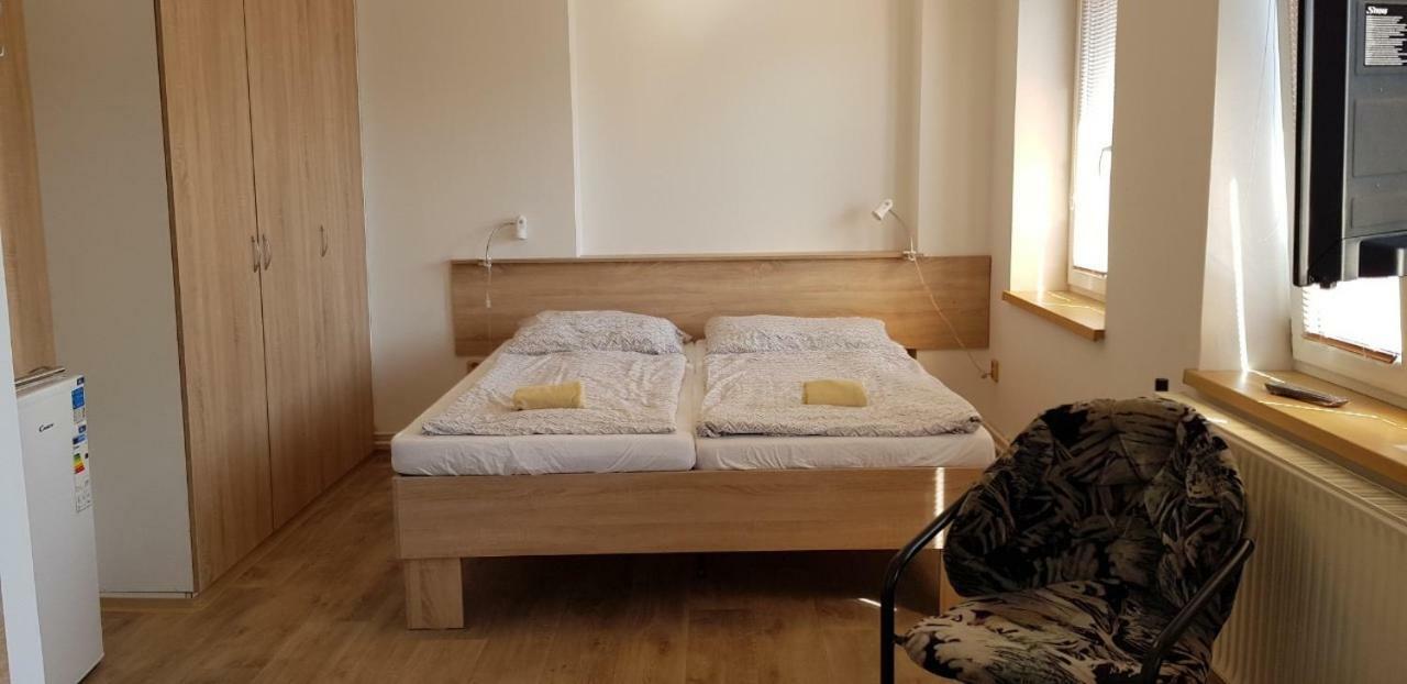 Penzion Mar Hradec Králové 外观 照片