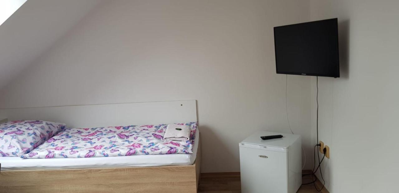 Penzion Mar Hradec Králové 外观 照片